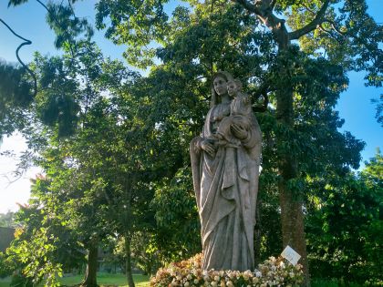 BERJALAN BERSAMA MARIA BUNDA GEREJA MENUJU YESUS PUTERANYA